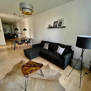 purer-luxus-mit-2-schlafzimmern-balkon-und-privat-parkplatz.bestleipzighotels.com/